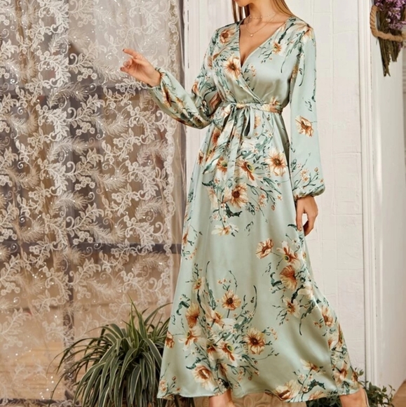 SHEIN Dresses & Skirts - Floral Maxi Dress